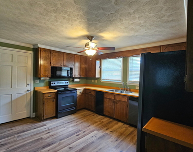 372 Smith Street - Photo Thumbnail 17