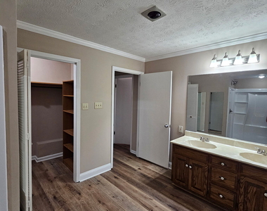 372 Smith Street - Photo Thumbnail 21