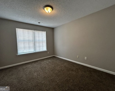 51 Fairview Street - Photo Thumbnail 5