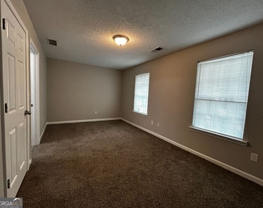 51 Fairview Street - Photo Thumbnail 7