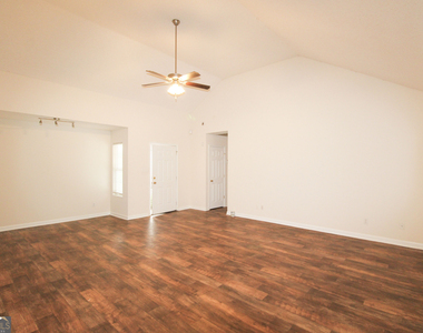 8010 Ponderosa Pine Boulevard - Photo Thumbnail 1