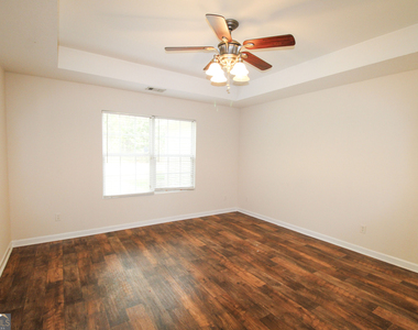 8010 Ponderosa Pine Boulevard - Photo Thumbnail 8