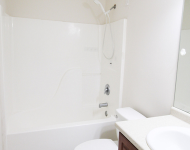 8010 Ponderosa Pine Boulevard - Photo Thumbnail 13