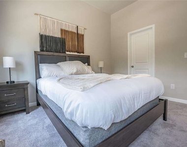 454 Burgundy Terrace Se - Photo Thumbnail 28