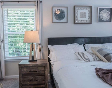 454 Burgundy Terrace Se - Photo Thumbnail 16