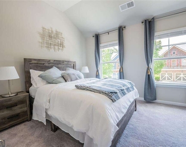 454 Burgundy Terrace Se - Photo Thumbnail 33