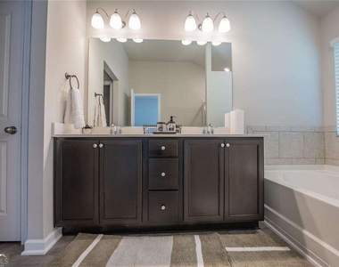 454 Burgundy Terrace Se - Photo Thumbnail 18