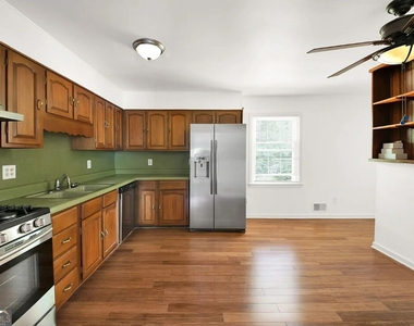 2382 Dayron Circle - Photo Thumbnail 10
