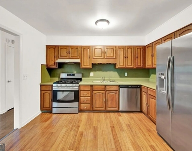 2382 Dayron Circle - Photo Thumbnail 9