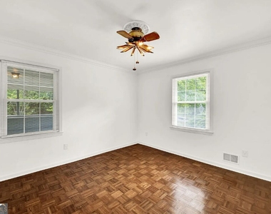 2382 Dayron Circle - Photo Thumbnail 7