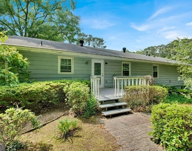 2382 Dayron Circle - Photo Thumbnail 15