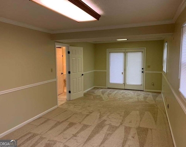 2449 Woodhill Lane - Photo Thumbnail 42