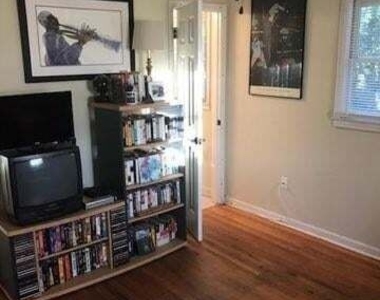 2449 Woodhill Lane - Photo Thumbnail 29