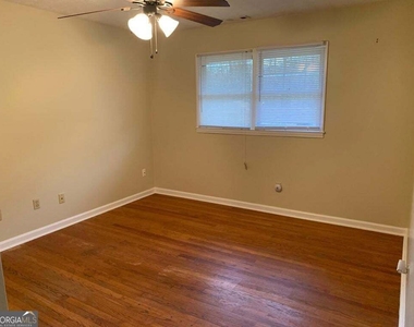 2449 Woodhill Lane - Photo Thumbnail 33