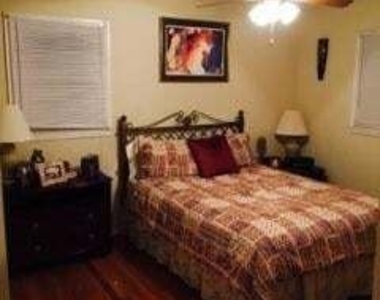2449 Woodhill Lane - Photo Thumbnail 13