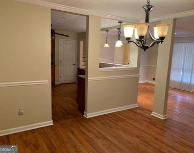 2449 Woodhill Lane - Photo Thumbnail 38