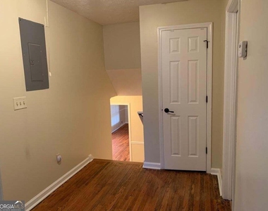 2449 Woodhill Lane - Photo Thumbnail 51