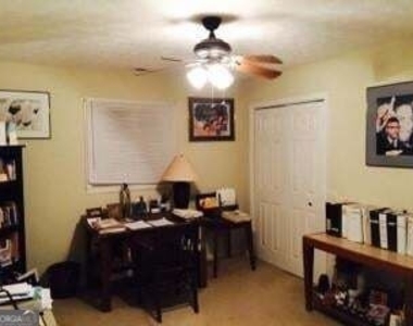 2449 Woodhill Lane - Photo Thumbnail 7