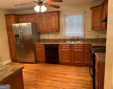 2449 Woodhill Lane - Photo Thumbnail 46