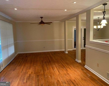2449 Woodhill Lane - Photo Thumbnail 48
