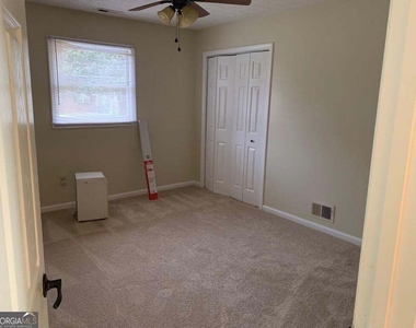 2449 Woodhill Lane - Photo Thumbnail 31