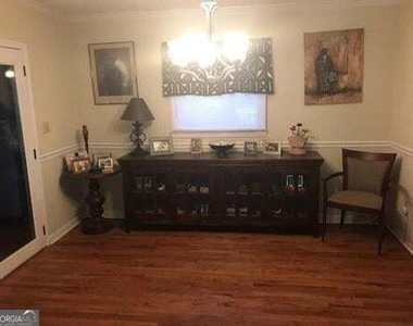 2449 Woodhill Lane - Photo Thumbnail 30