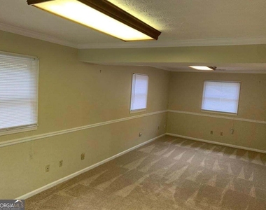 2449 Woodhill Lane - Photo Thumbnail 41