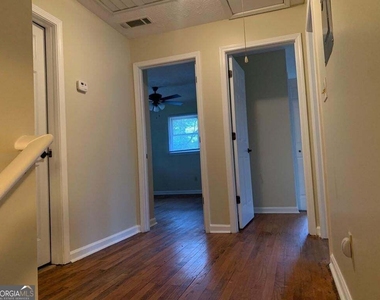2449 Woodhill Lane - Photo Thumbnail 53