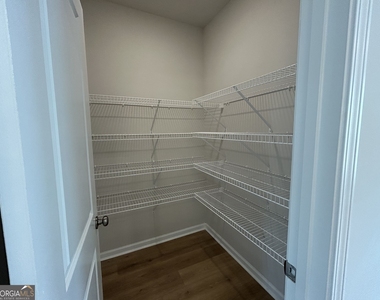 3715 Davis Circle - Photo Thumbnail 10