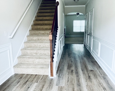 112 Leland Lane - Photo Thumbnail 1