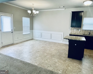 112 Leland Lane - Photo Thumbnail 4
