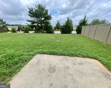 112 Leland Lane - Photo Thumbnail 15