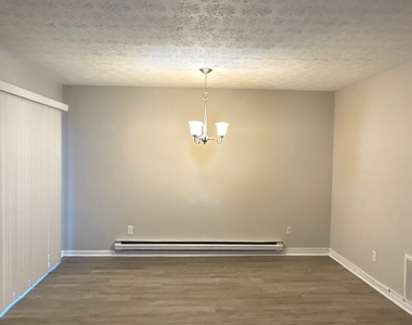 261 Country Club Drive - Photo Thumbnail 9