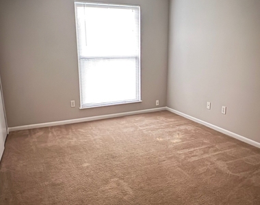 261 Country Club Drive - Photo Thumbnail 11