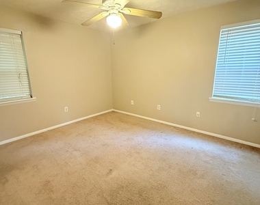 1063 Kings Mill Run - Photo Thumbnail 5