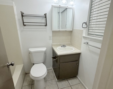 1063 Kings Mill Run - Photo Thumbnail 6