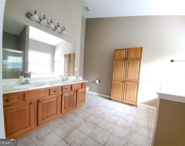 3878 Hannahberry Place - Photo Thumbnail 12