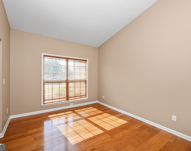 317 Granite Way - Photo Thumbnail 4