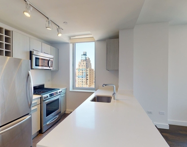 808 Columbus Ave - Photo Thumbnail 2