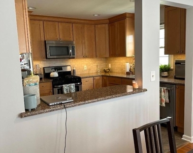 112 Preston Ave - Photo Thumbnail 2