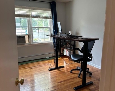 112 Preston Ave - Photo Thumbnail 6