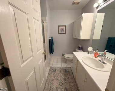 63 Dorchester Dr Ondo - Photo Thumbnail 3