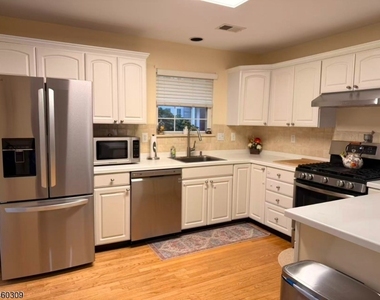 63 Dorchester Dr Ondo - Photo Thumbnail 17