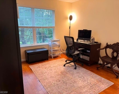 63 Dorchester Dr Ondo - Photo Thumbnail 1