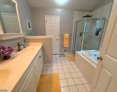63 Dorchester Dr Ondo - Photo Thumbnail 12