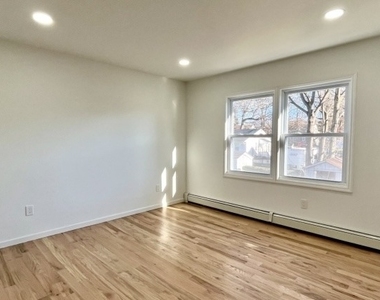 68 James St - Photo Thumbnail 11