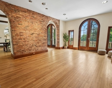 50 Rock Spring Rd - Photo Thumbnail 7