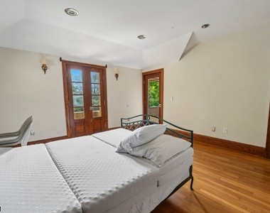 50 Rock Spring Rd - Photo Thumbnail 24