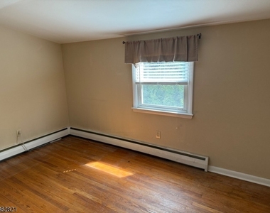 54 S Central Ave - Photo Thumbnail 9