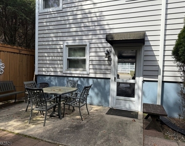 54 S Central Ave - Photo Thumbnail 12